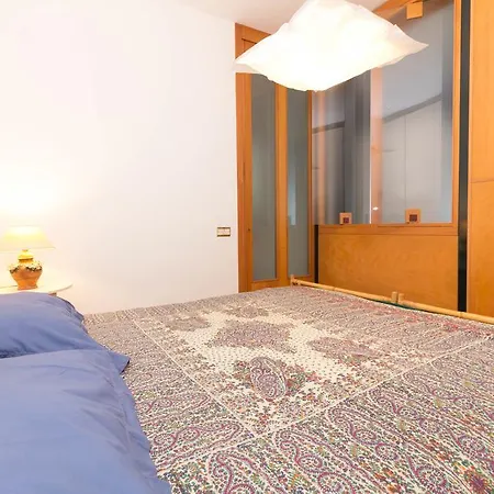 公寓 La Casa Di Giulia 马萨鲁布朗斯